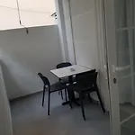 Ujvara 2 Hotel Golem (Tirana)