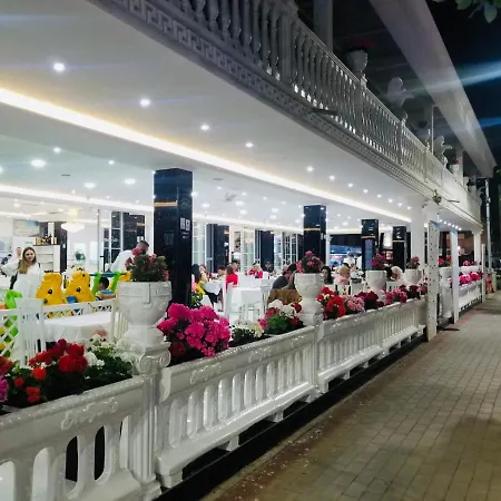 Ujvara 3* Golem (Tirana)