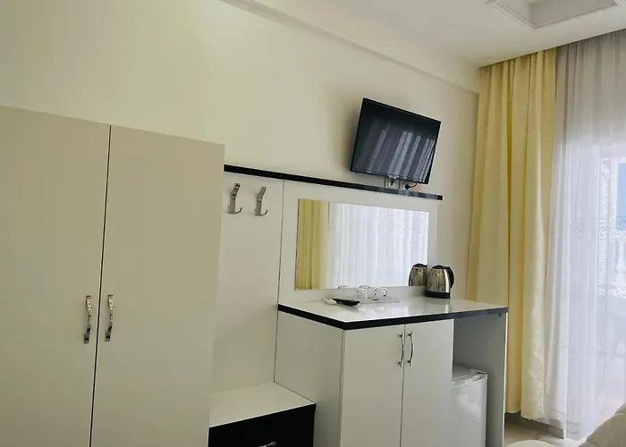 Ujvara 3* Golem (Tirana)