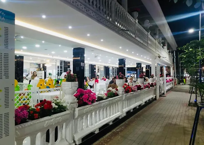 Ujvara 3* Golem (Tirana)