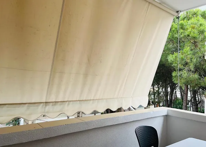 Ujvara Hotel Golem (Tirana)