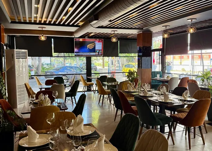 Ujvara Hotel Golem (Tirana)